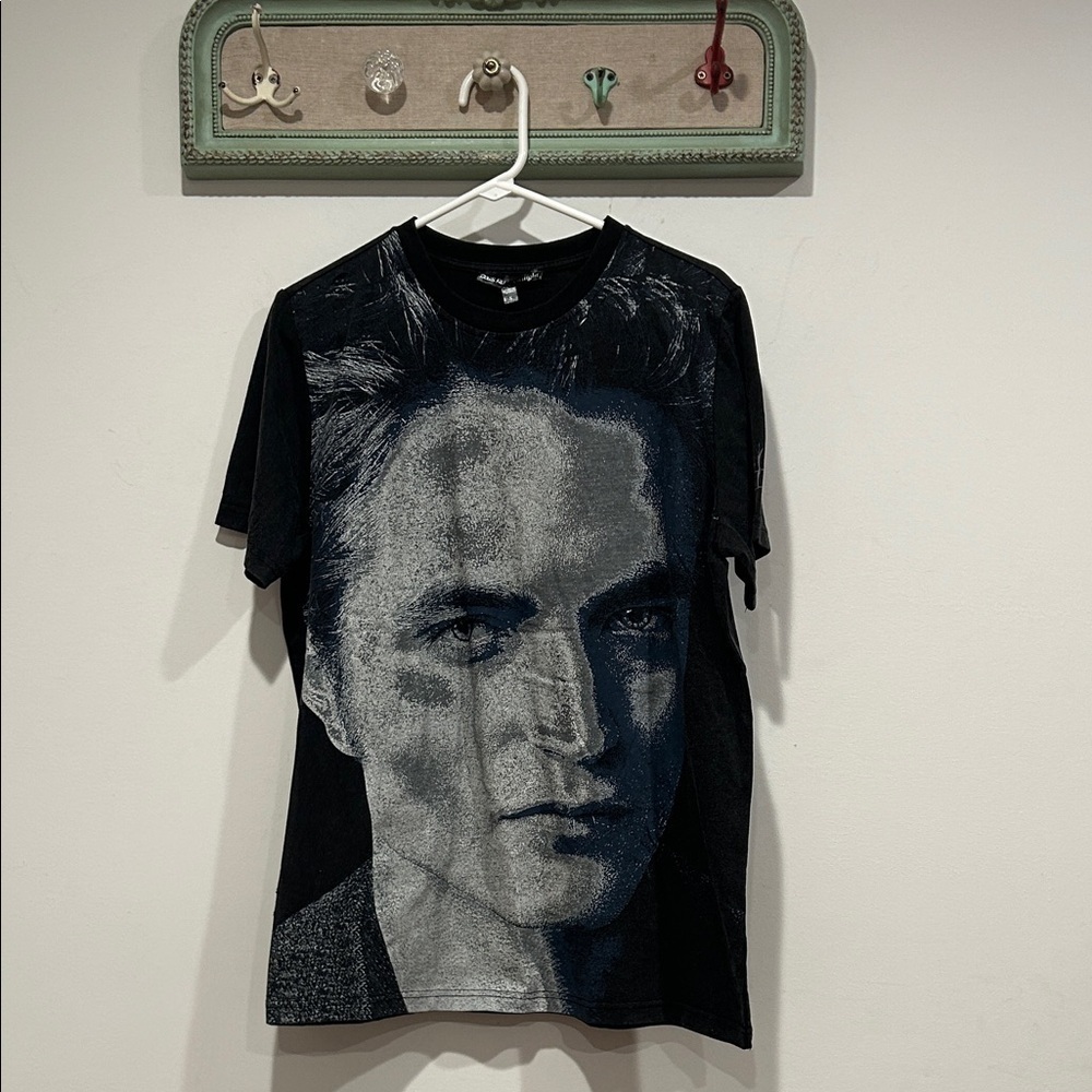 Dolls Kill x Twilight Vampire Edward Cullen Black Graphic Tee small nwot